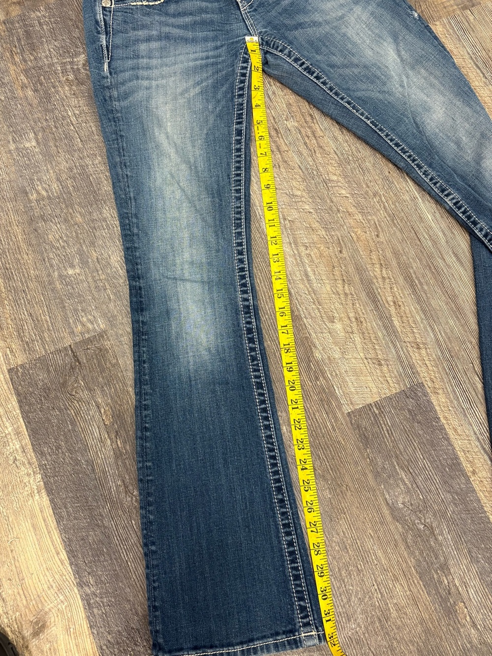 Miss Me Relaxed Boot Jeans Women’s Size 25 Dark Wash Embellished Flap Pocket - Picture 9 of 10